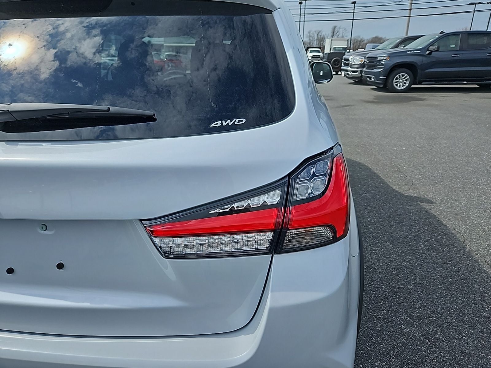 2026 Mitsubishi Outlander Sport ES