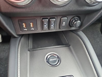 2027 Mitsubishi Outlander Sport SE