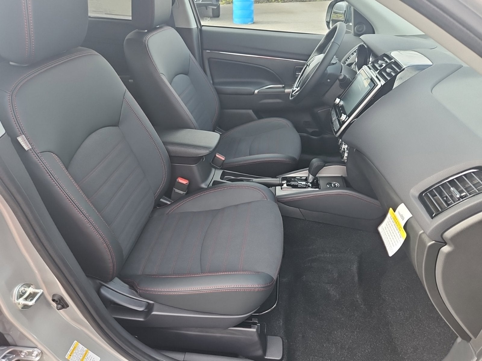 2027 Mitsubishi Outlander Sport SE