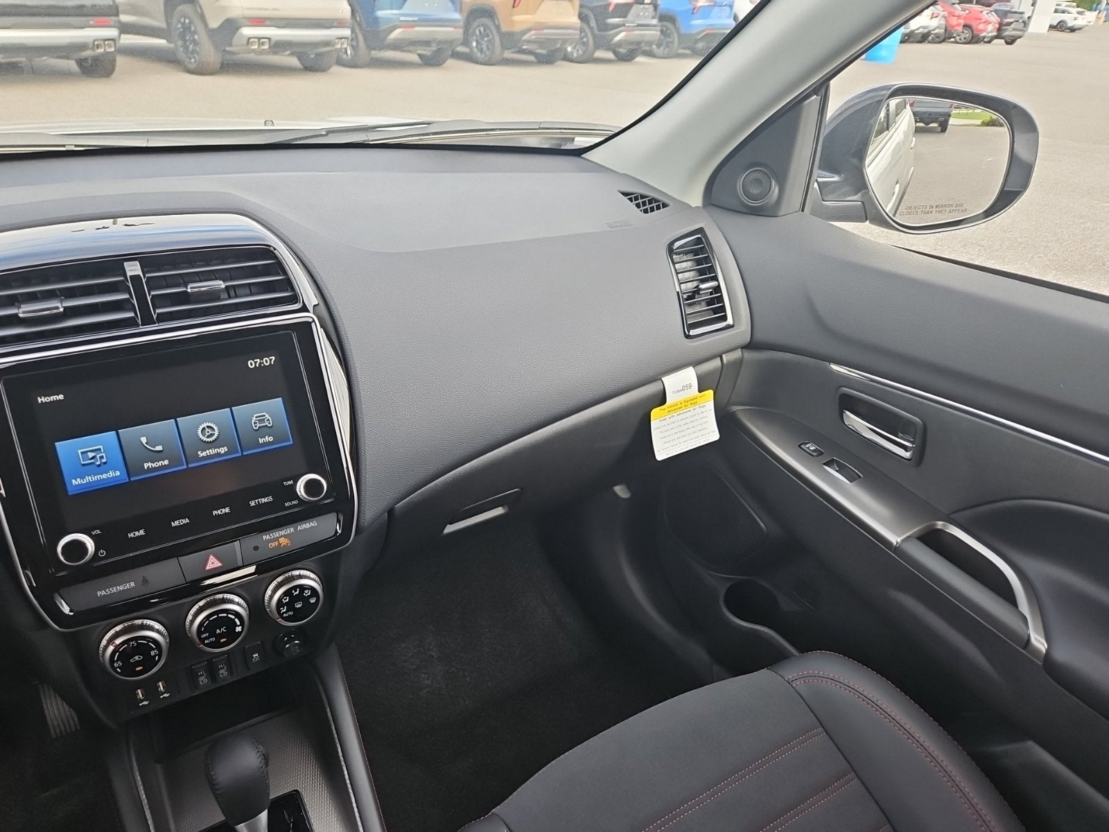 2027 Mitsubishi Outlander Sport SE