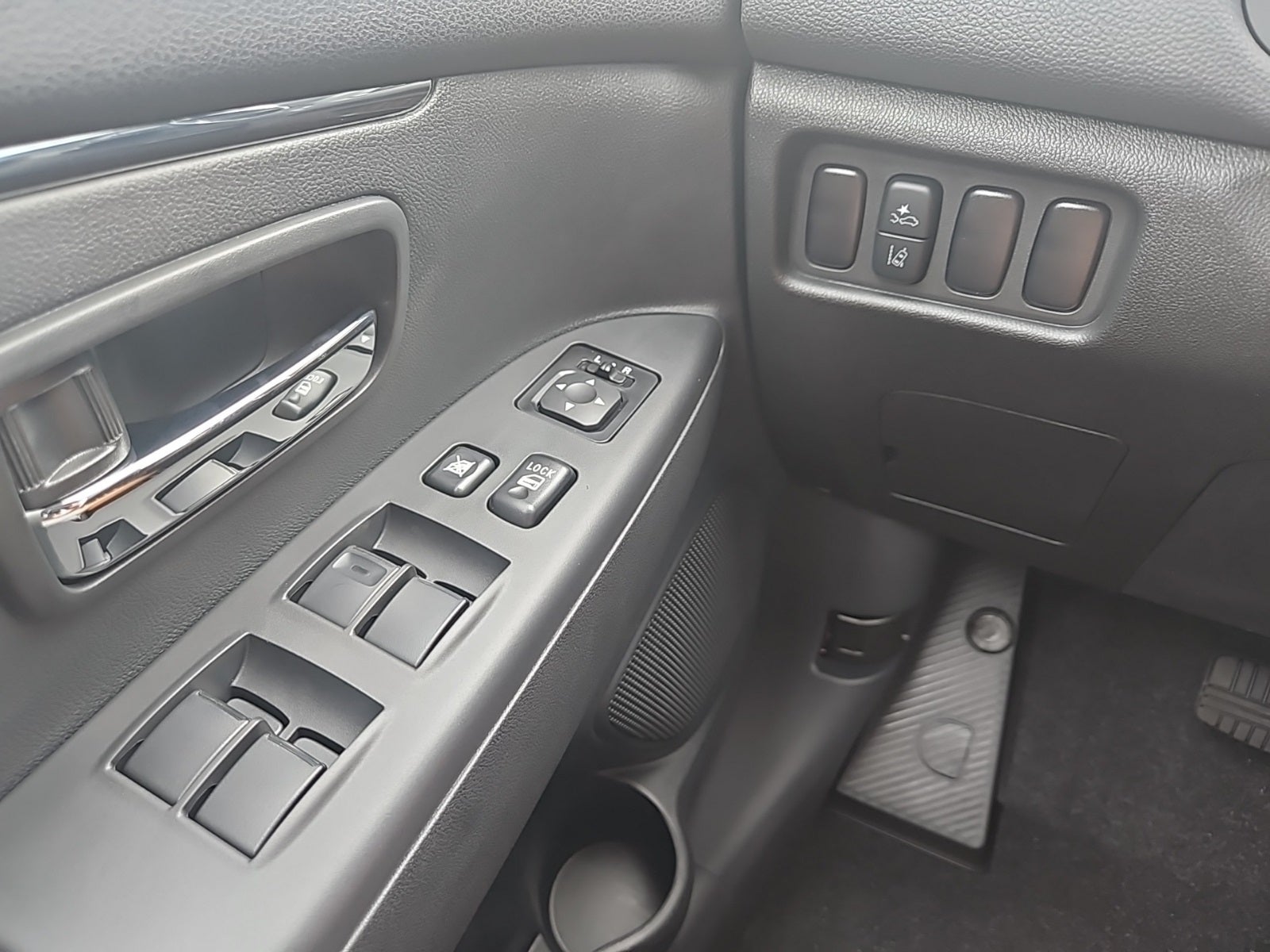 2025 Mitsubishi Outlander Sport ES