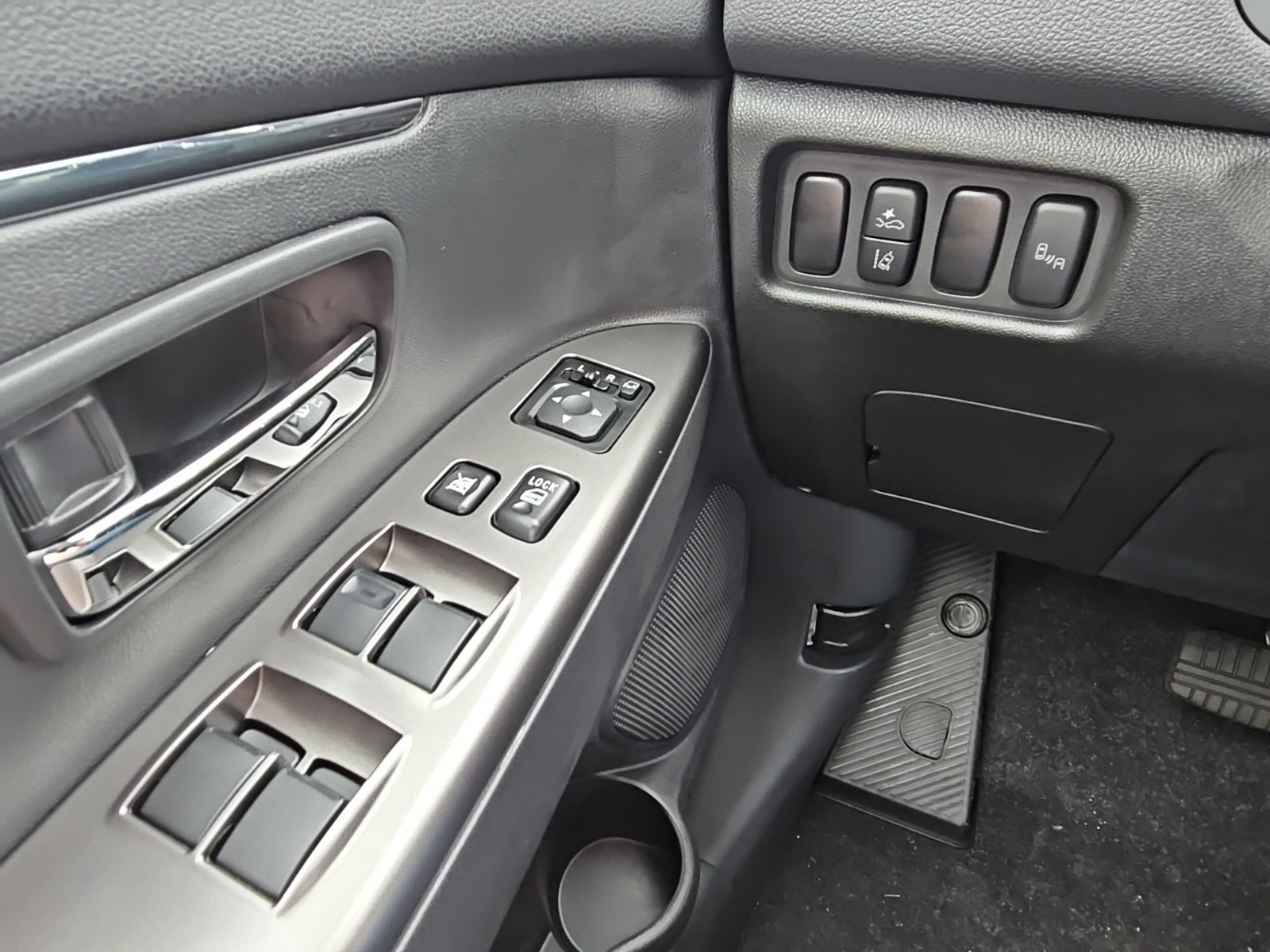 2025 Mitsubishi Outlander Sport SE