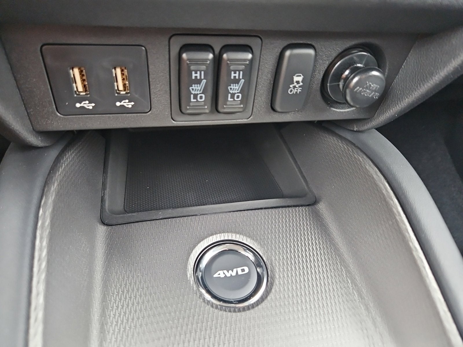 2027 Mitsubishi Outlander Sport LE