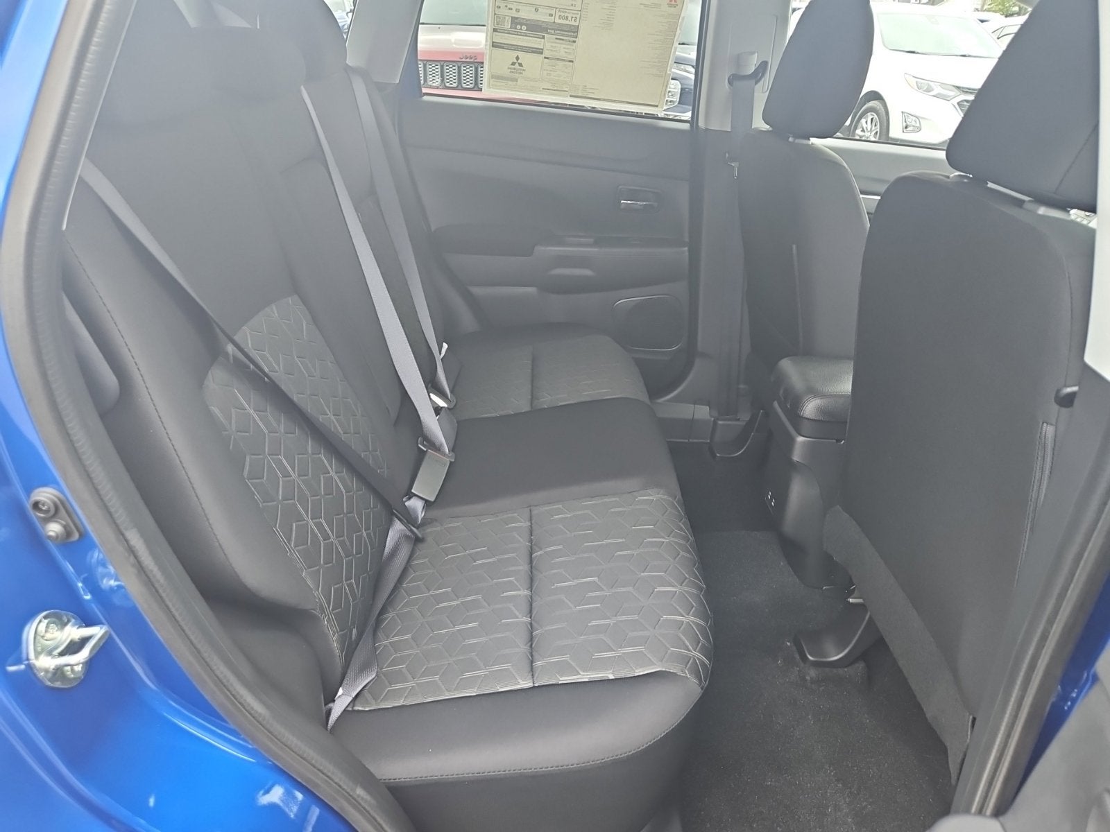 2027 Mitsubishi Outlander Sport LE