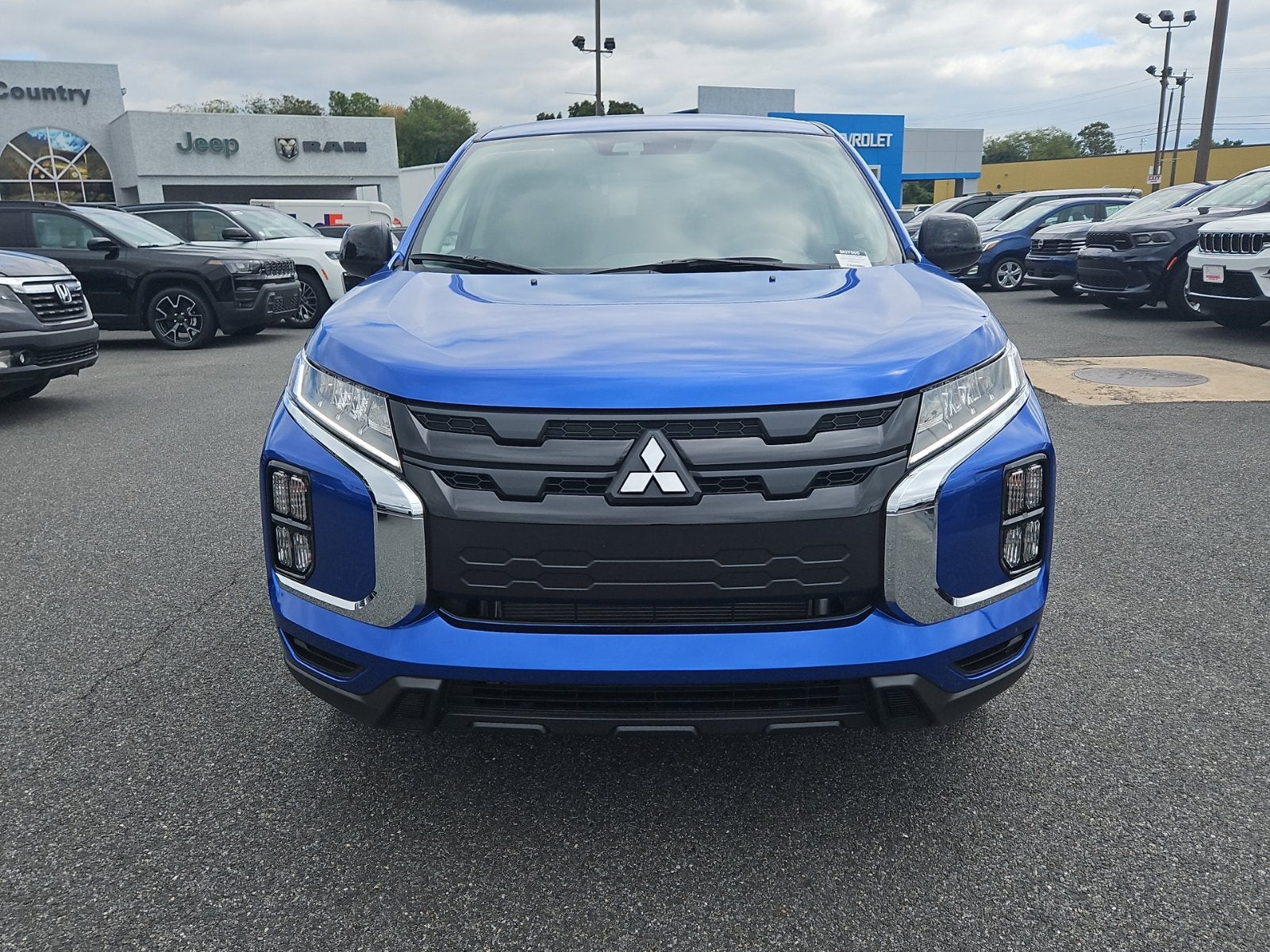 2027 Mitsubishi Outlander Sport LE