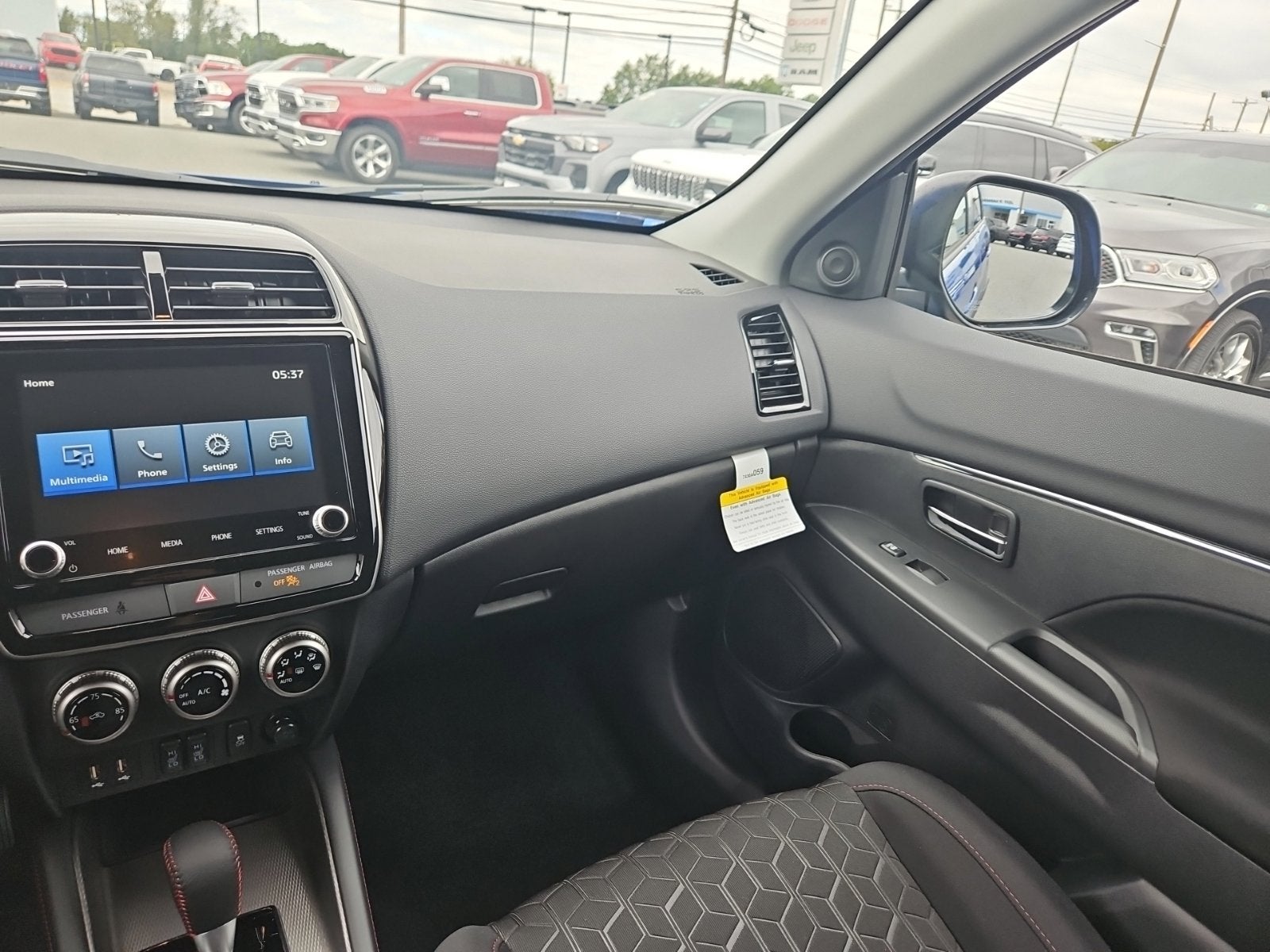 2027 Mitsubishi Outlander Sport LE