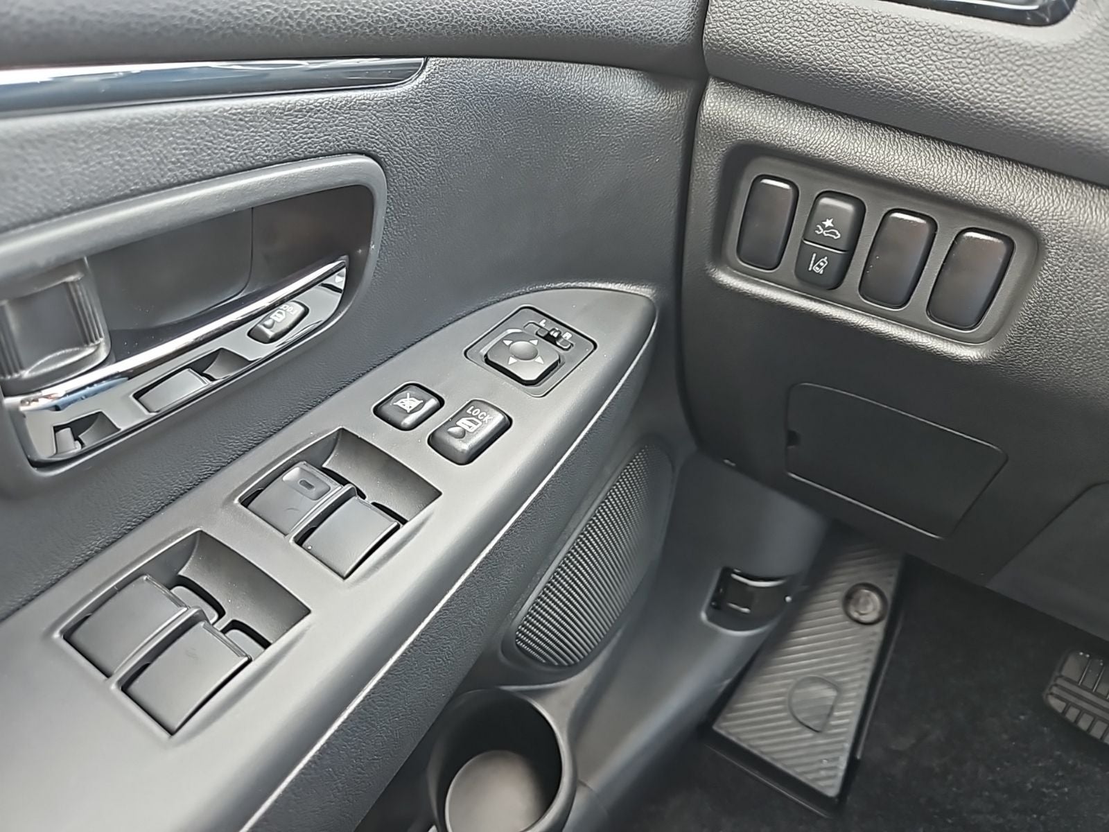 2026 Mitsubishi Outlander Sport ES