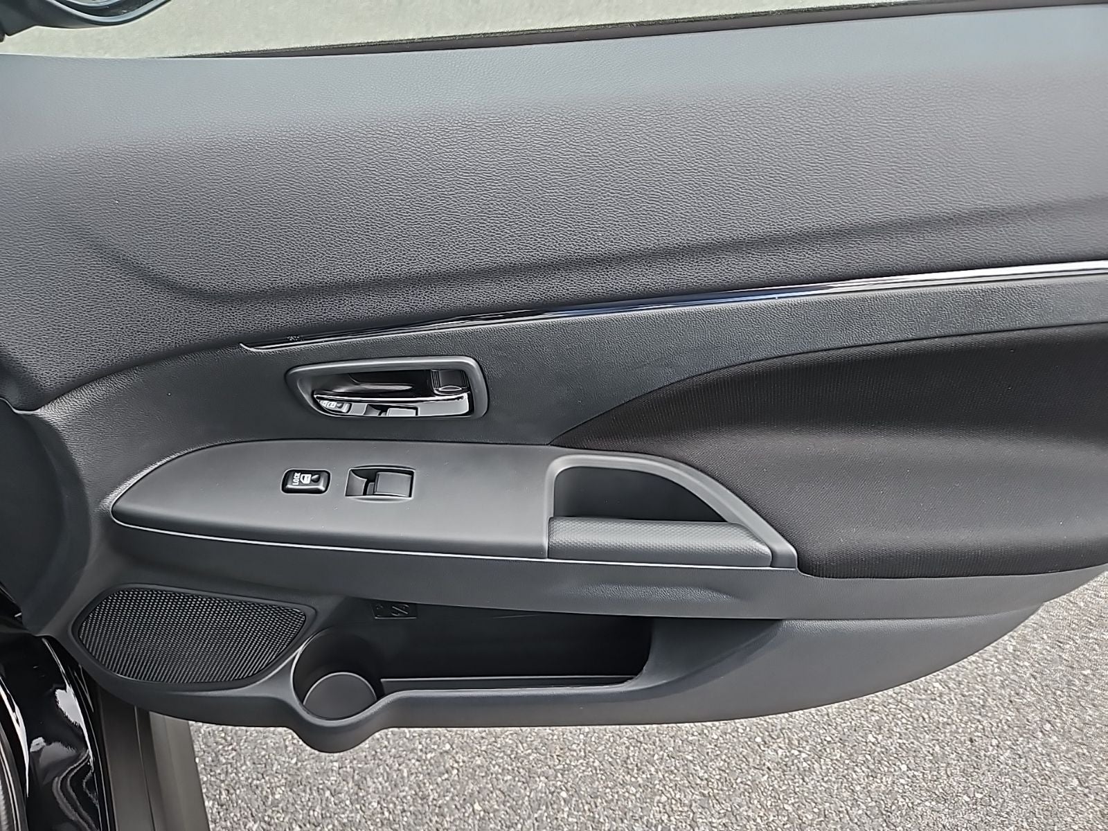 2026 Mitsubishi Outlander Sport ES