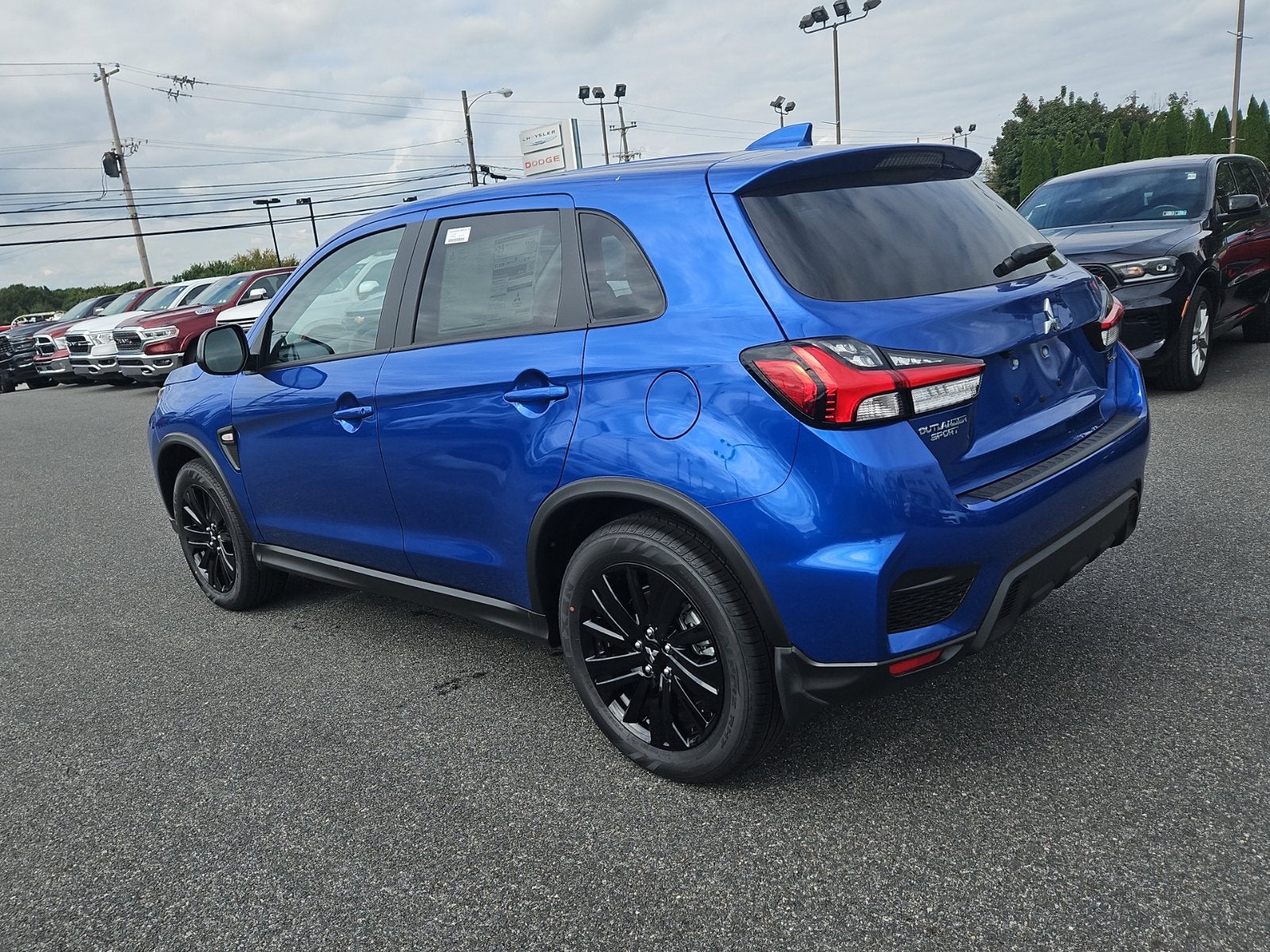 2027 Mitsubishi Outlander Sport ES