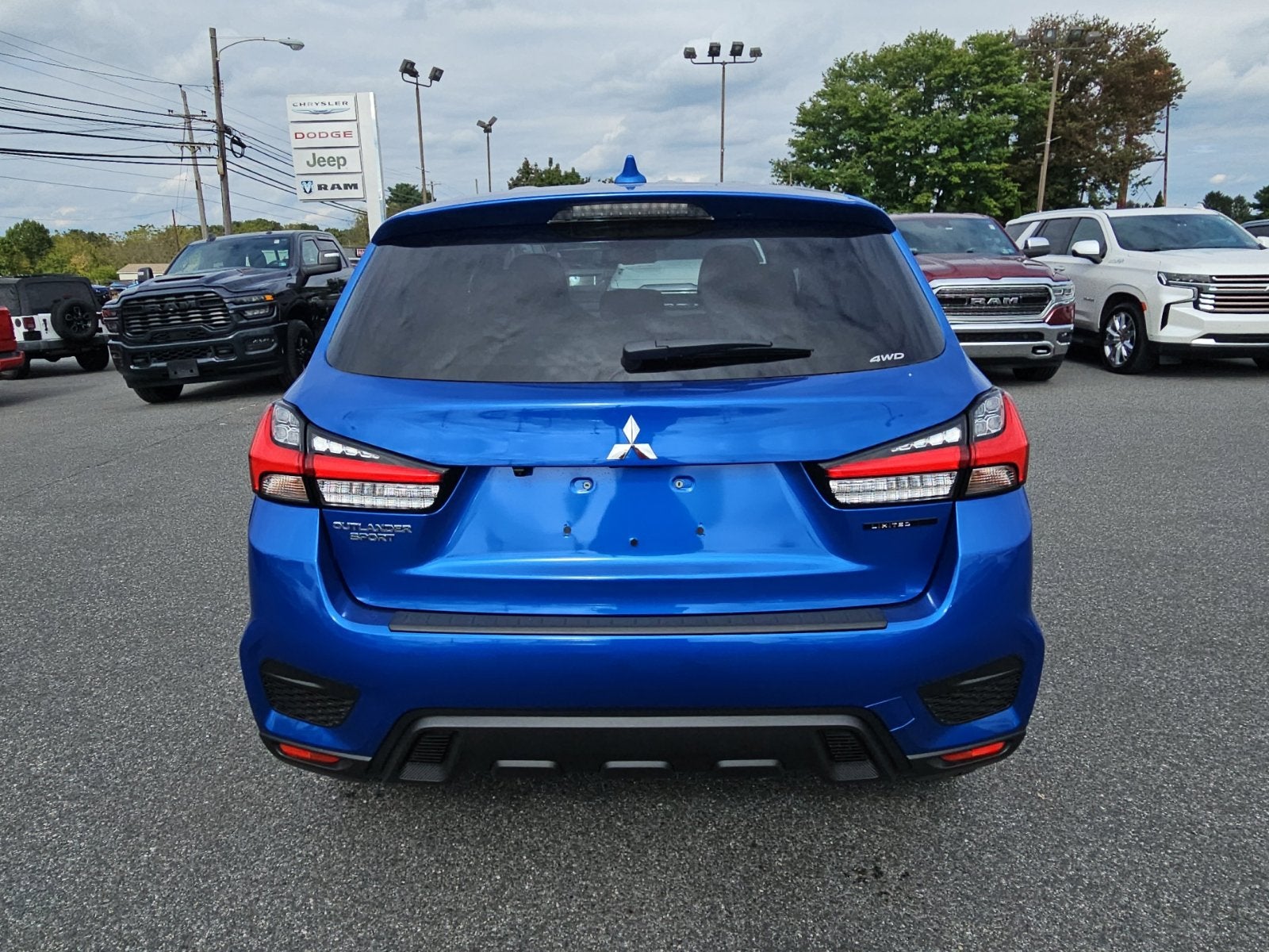 2027 Mitsubishi Outlander Sport ES