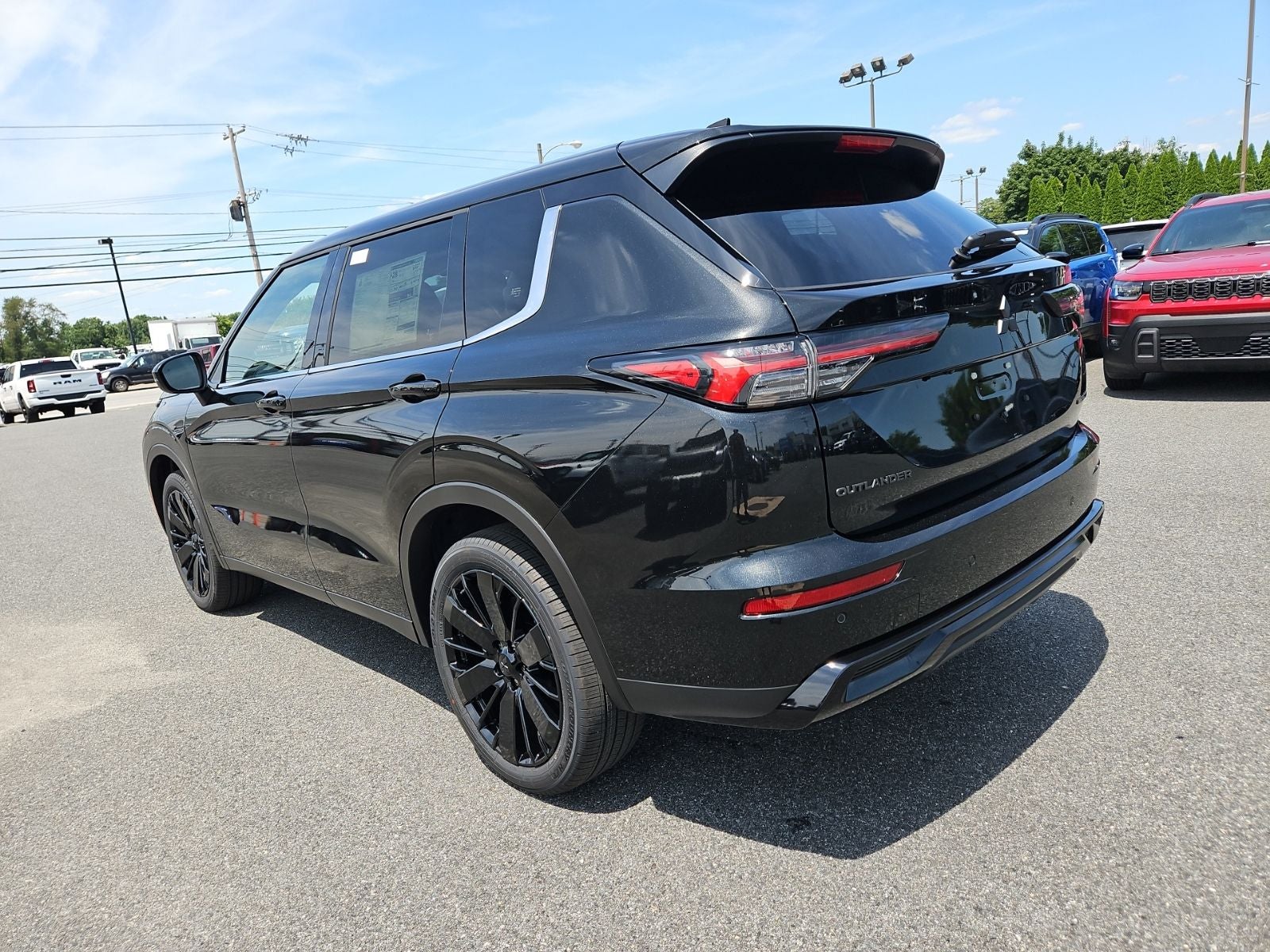 2026 Mitsubishi Outlander LE