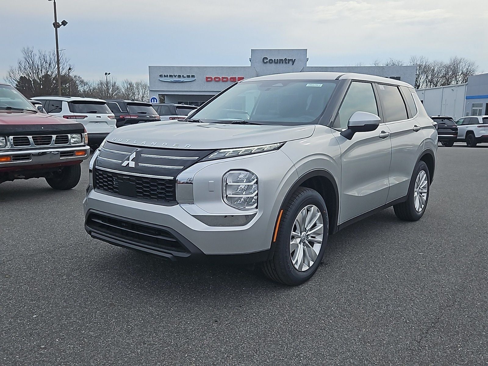 2026 Mitsubishi Outlander ES