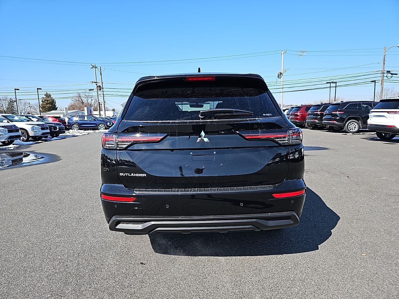 2026 Mitsubishi Outlander ES