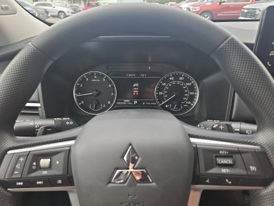 2026 Mitsubishi Outlander ES