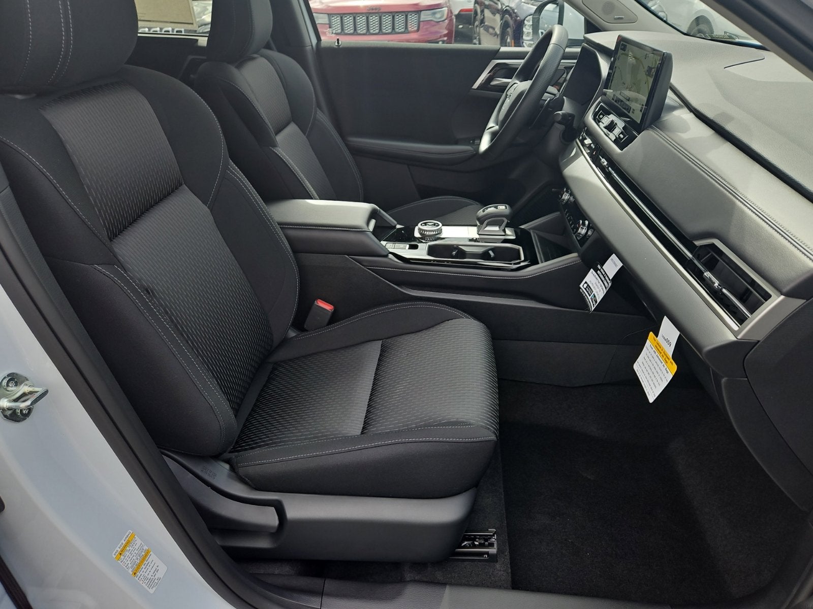 2026 Mitsubishi Outlander ES