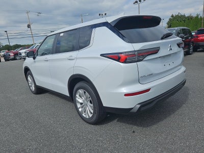 2026 Mitsubishi Outlander ES