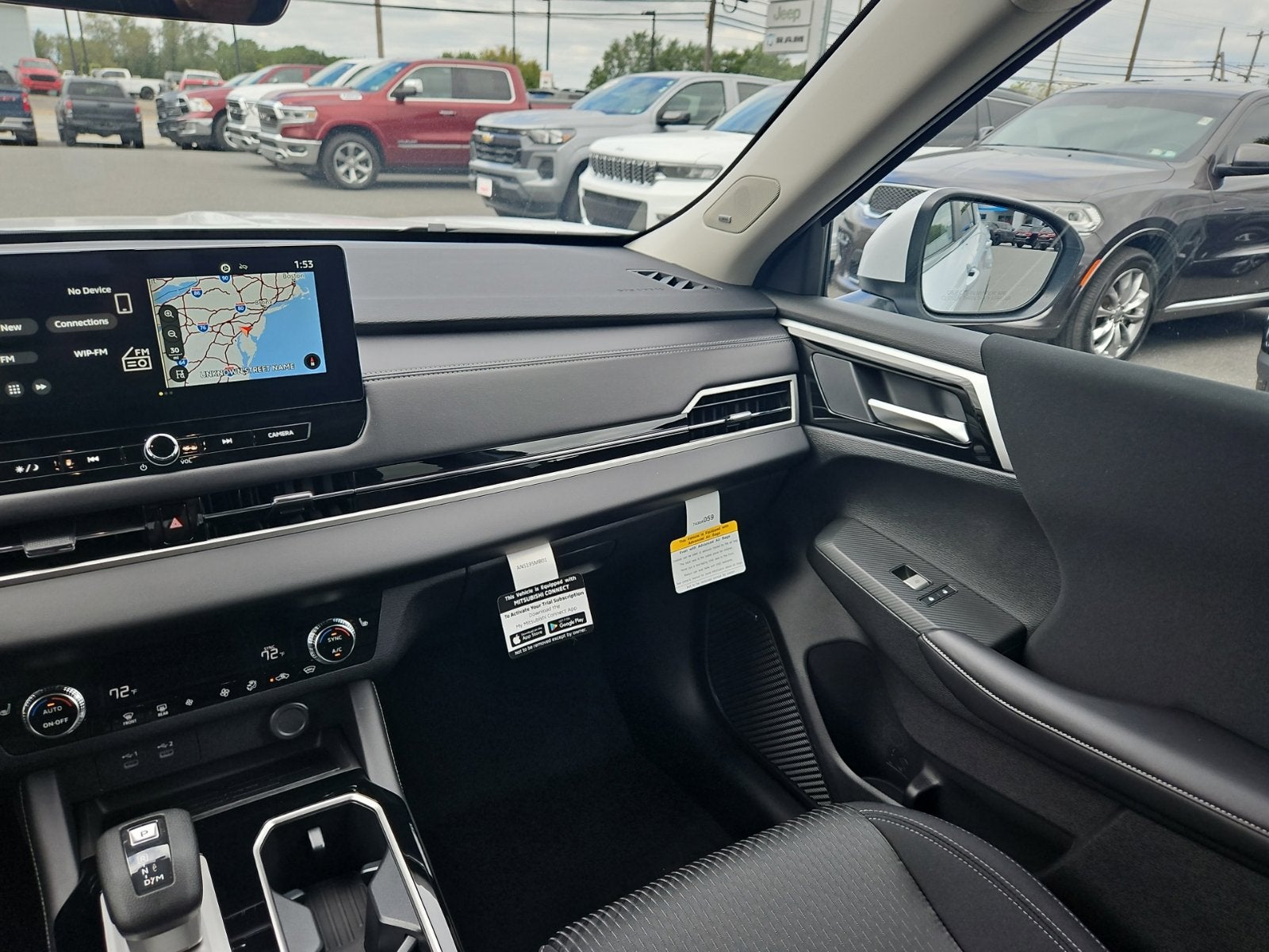 2026 Mitsubishi Outlander ES