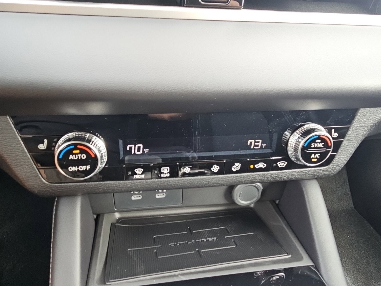 2026 Mitsubishi Outlander ES