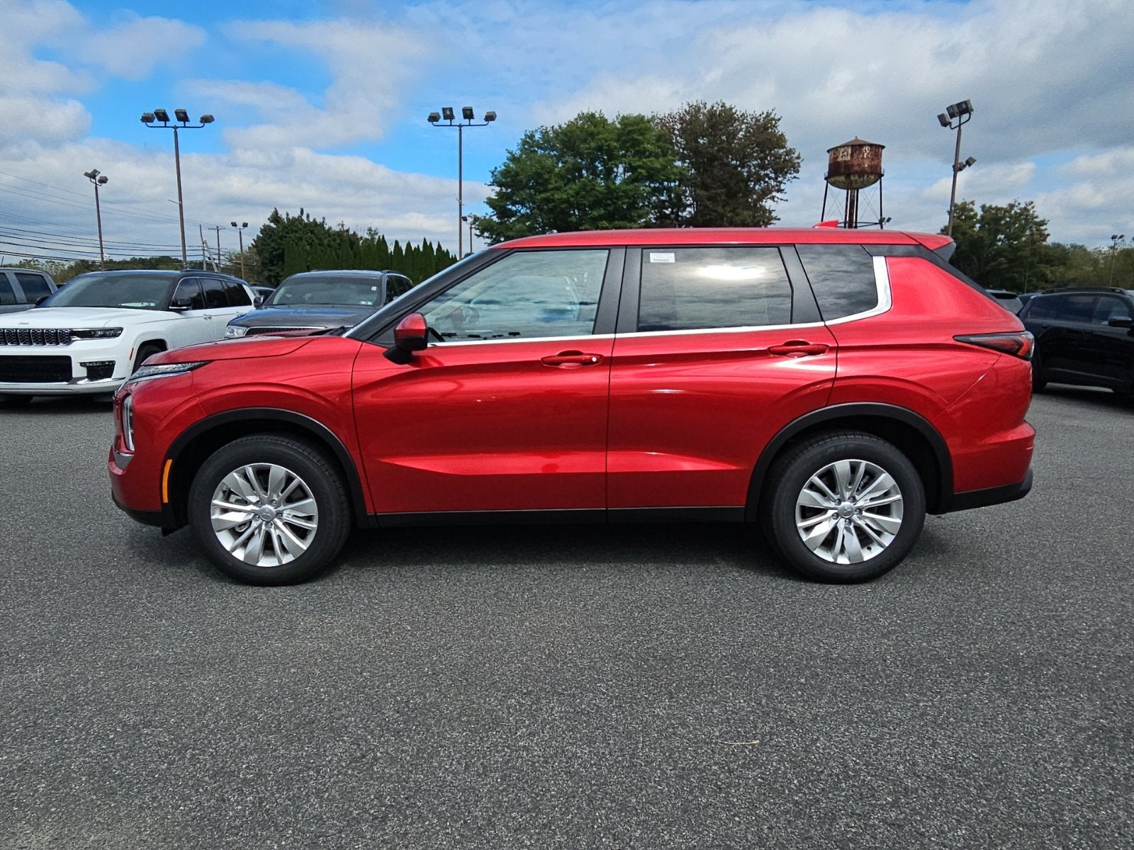2026 Mitsubishi Outlander ES