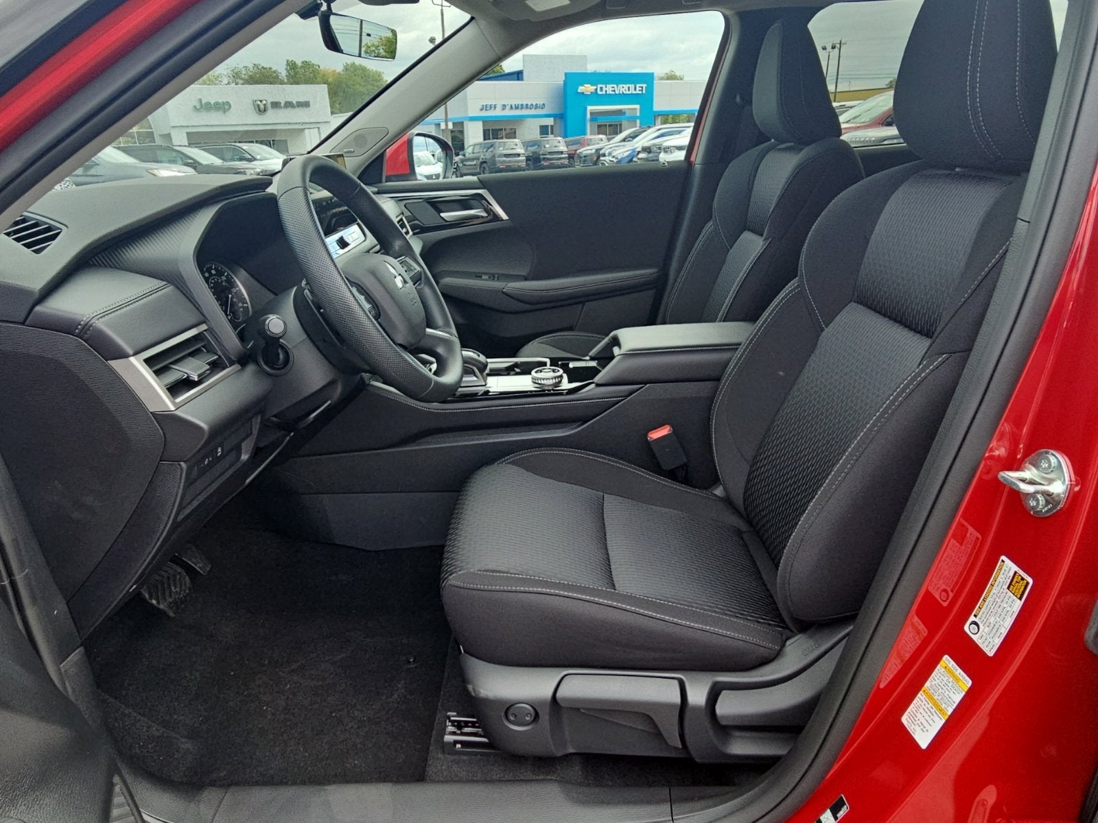 2026 Mitsubishi Outlander ES