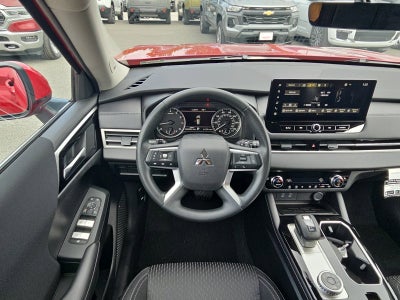2026 Mitsubishi Outlander ES
