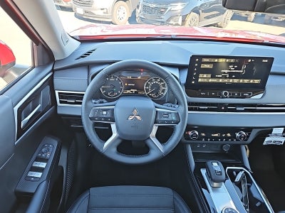 2025 Mitsubishi Outlander SE