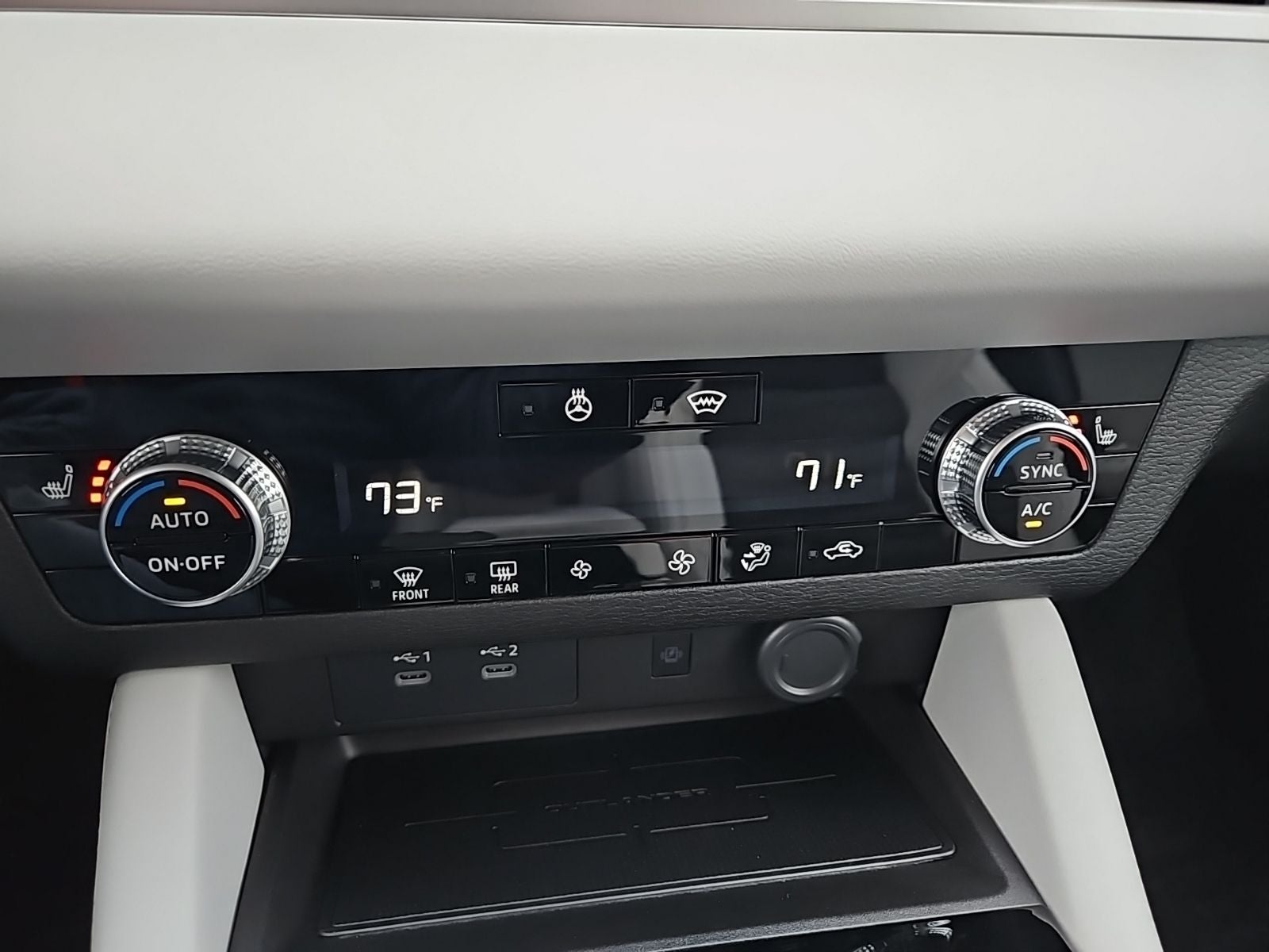 2026 Mitsubishi Outlander SE