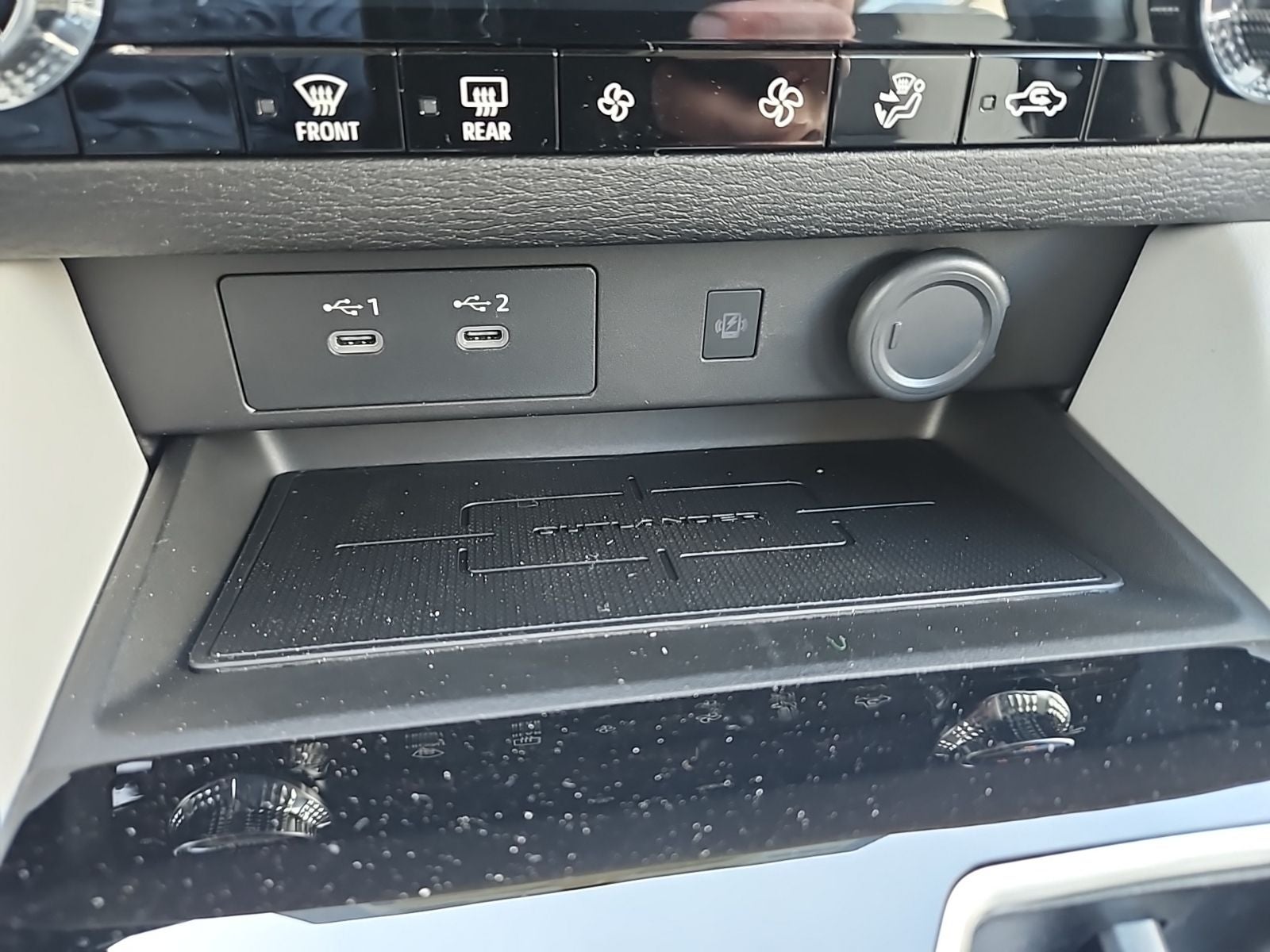 2026 Mitsubishi Outlander SE