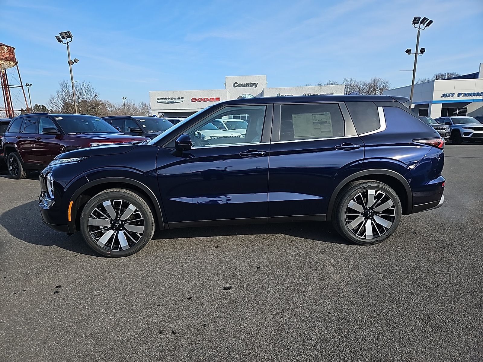 2026 Mitsubishi Outlander SE