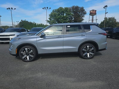 2026 Mitsubishi Outlander SE