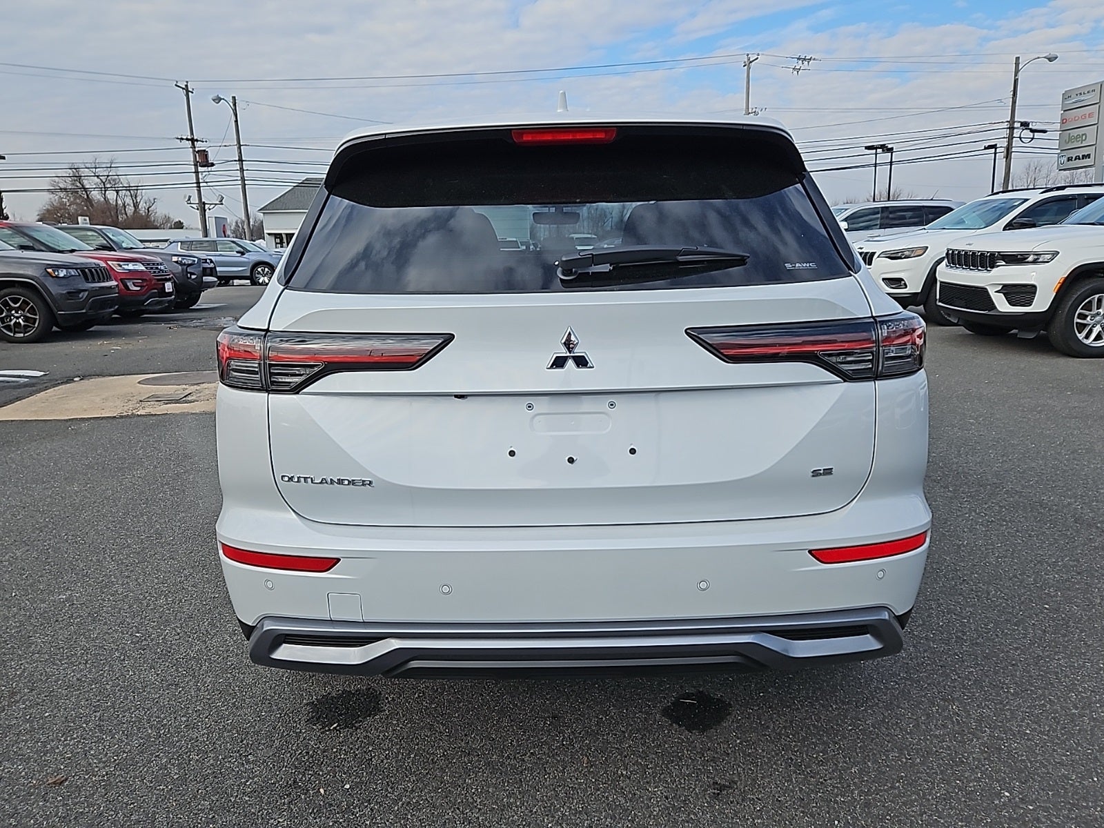 2026 Mitsubishi Outlander SE
