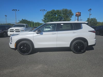 2026 Mitsubishi Outlander LE