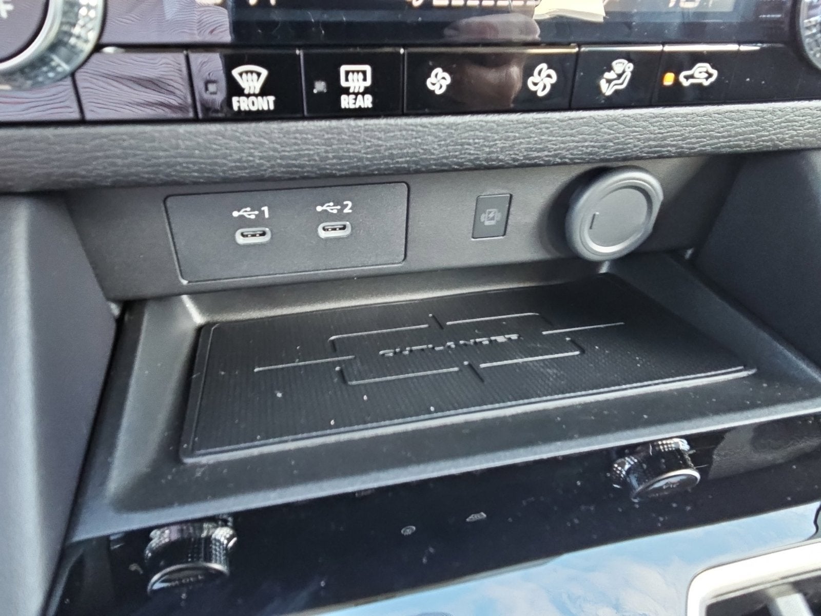 2026 Mitsubishi Outlander SE