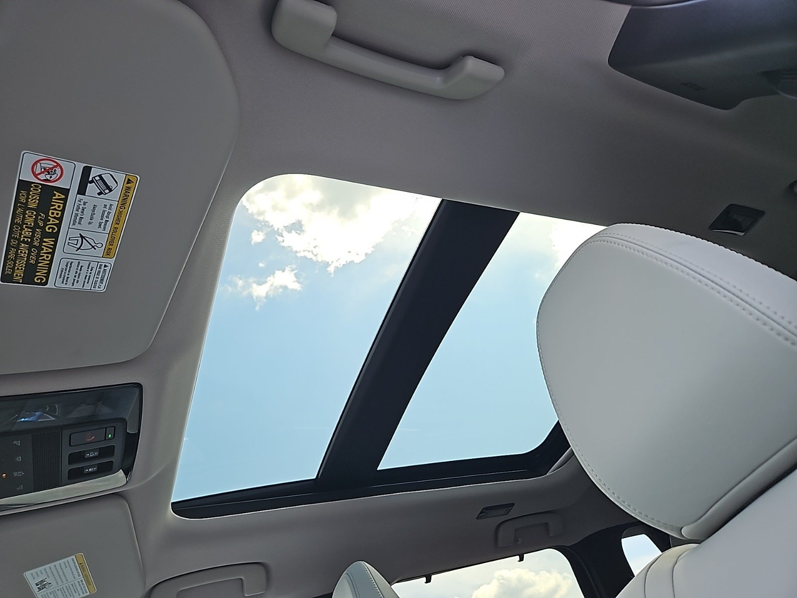 2025 Mitsubishi Outlander Platinum Edition