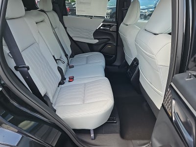 2025 Mitsubishi Outlander Platinum Edition