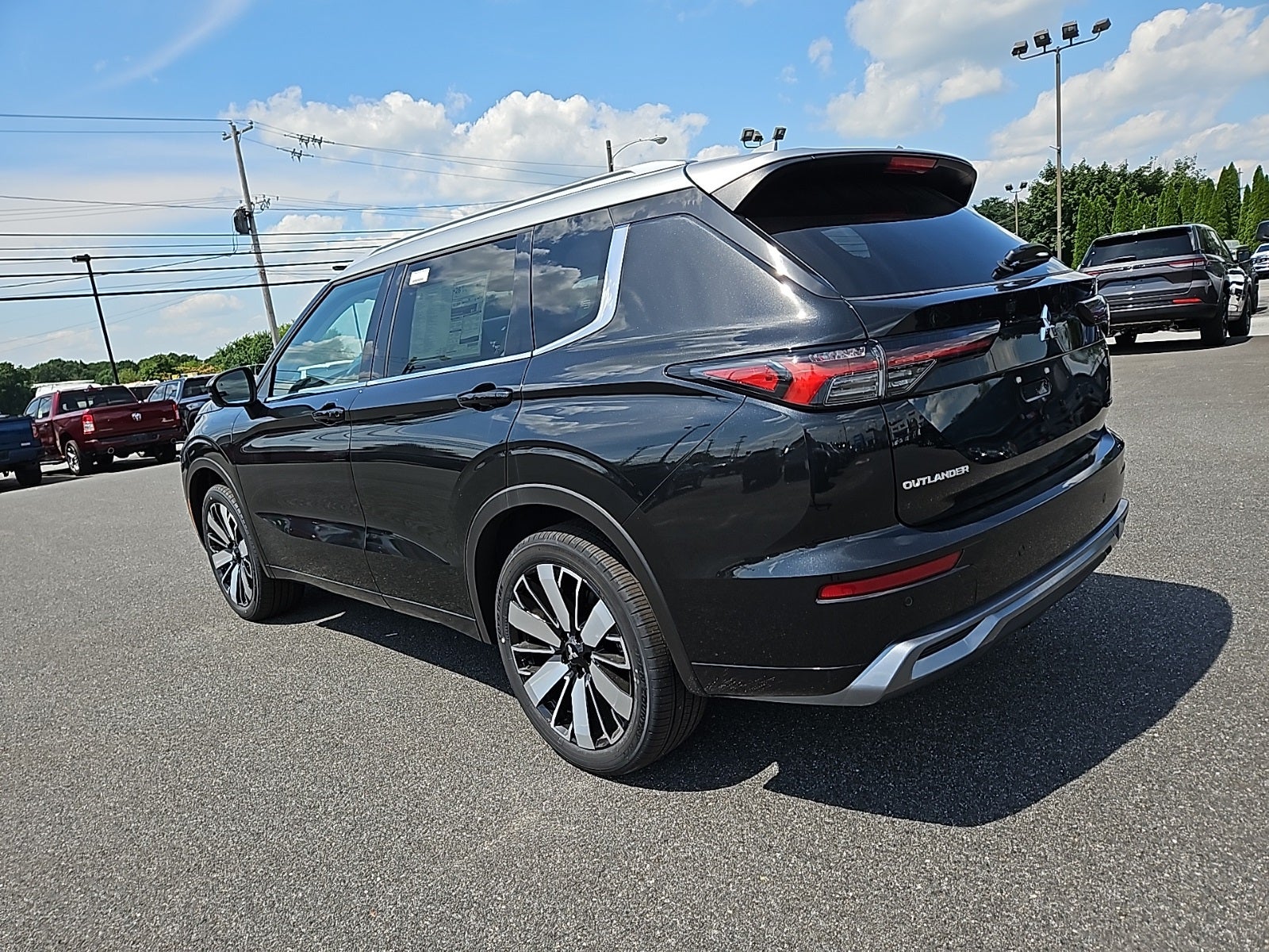 2025 Mitsubishi Outlander Platinum Edition