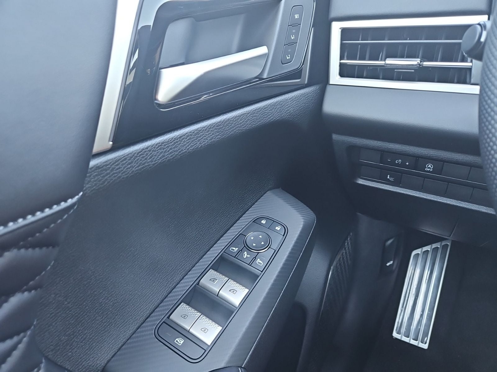 2026 Mitsubishi Outlander Black Edition