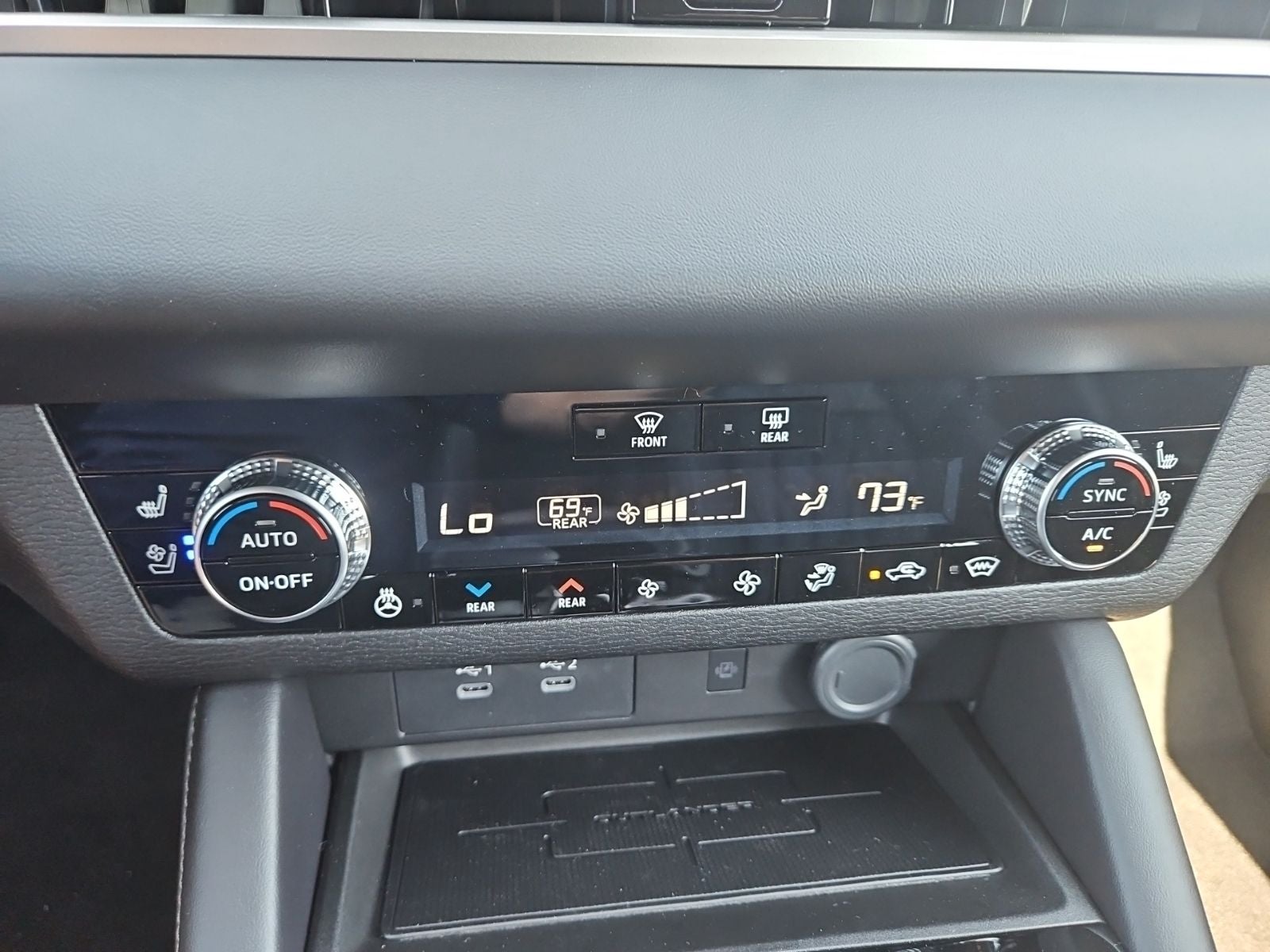 2026 Mitsubishi Outlander Black Edition