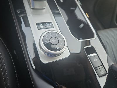 2026 Mitsubishi Outlander Plug-In Hybrid SEL