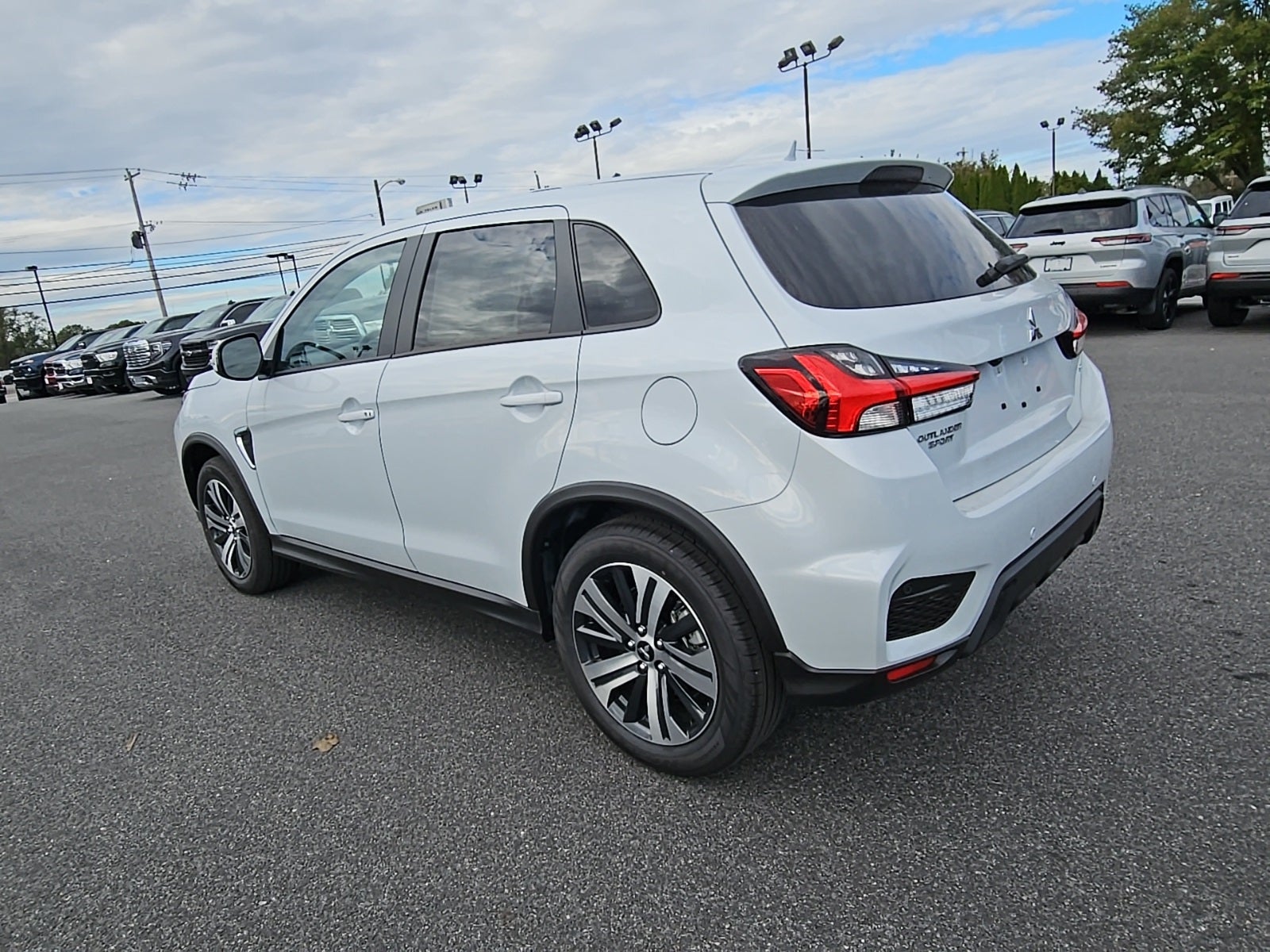 2025 Mitsubishi Outlander Sport SE
