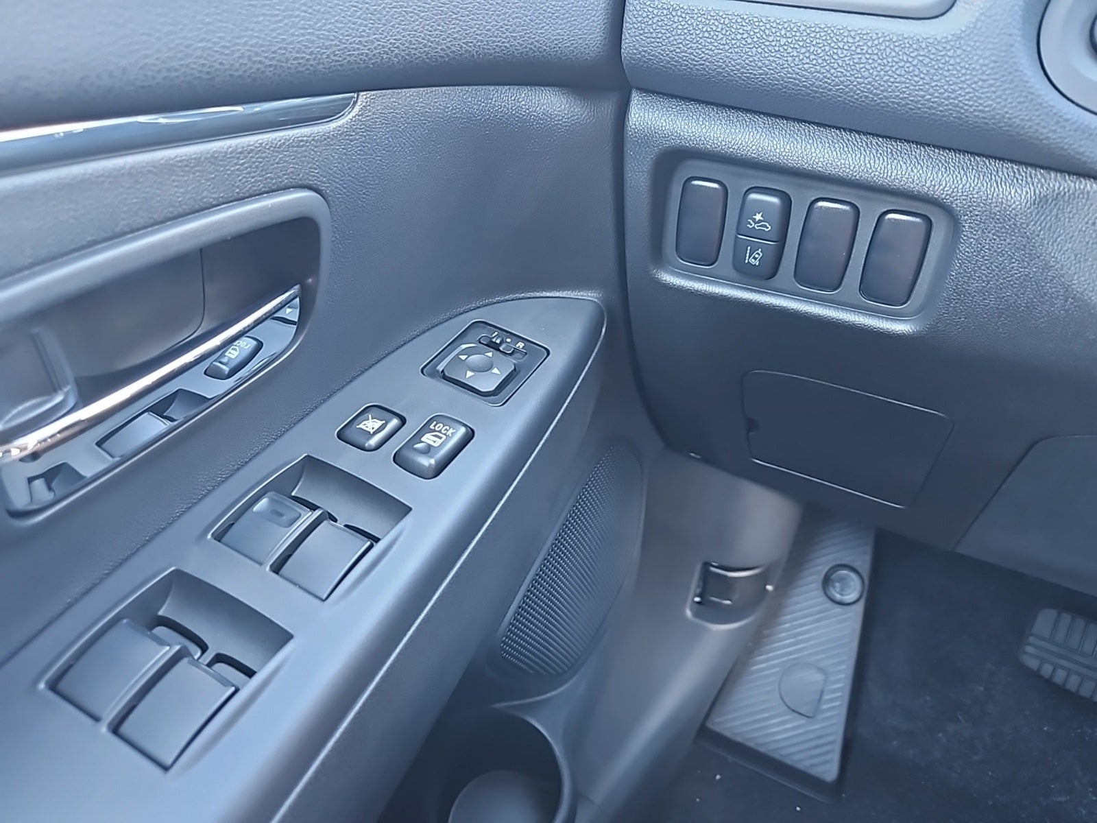 2025 Mitsubishi Outlander Sport ES