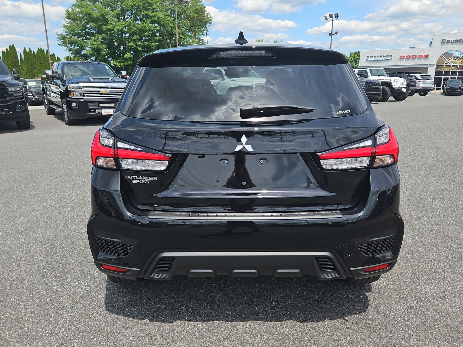2026 Mitsubishi Outlander Sport ES