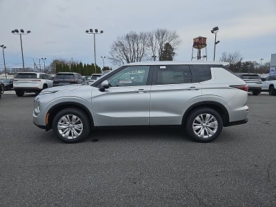 2026 Mitsubishi Outlander ES