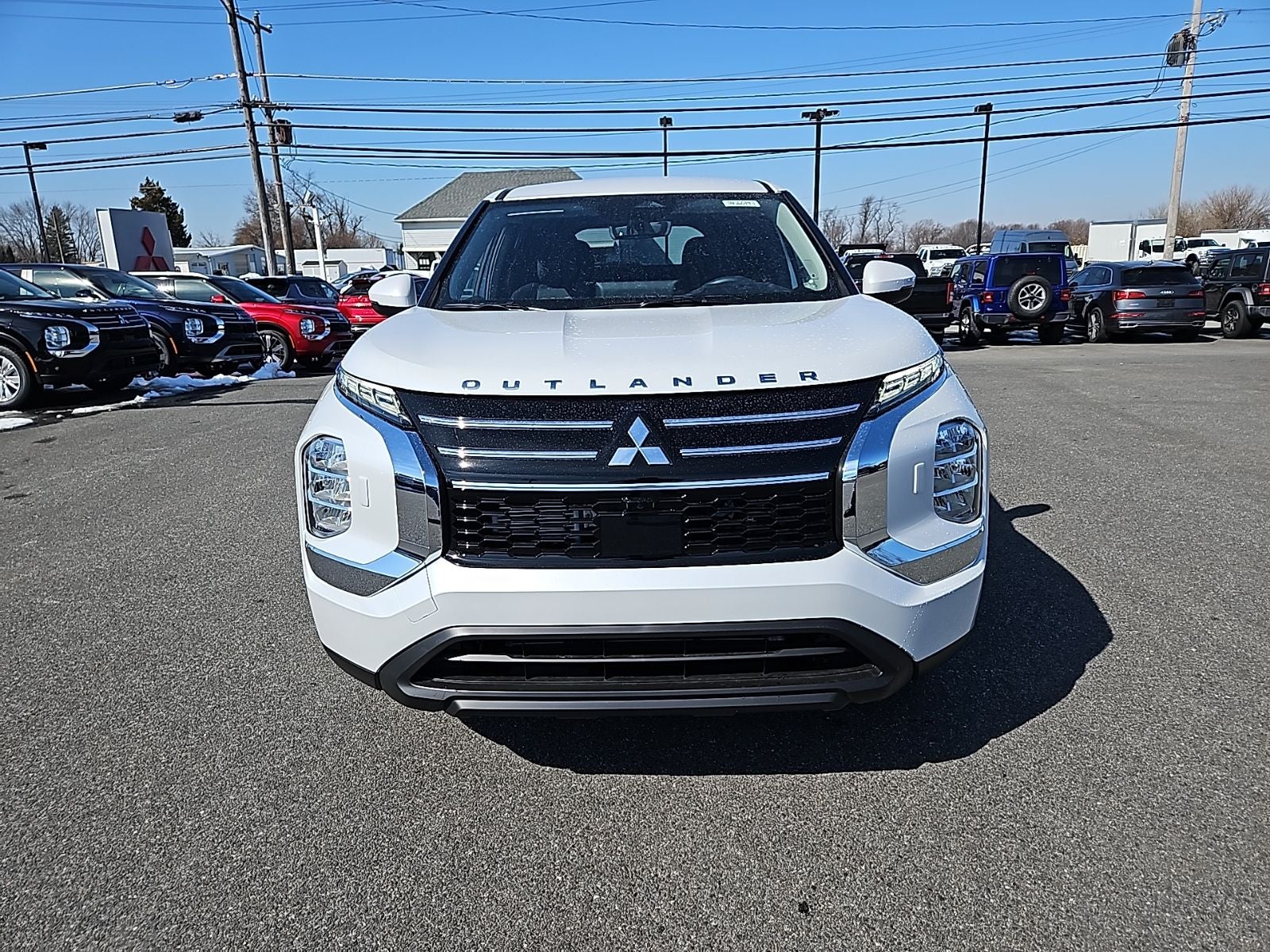 2026 Mitsubishi Outlander ES