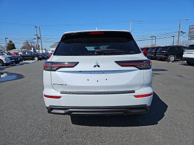 2026 Mitsubishi Outlander ES