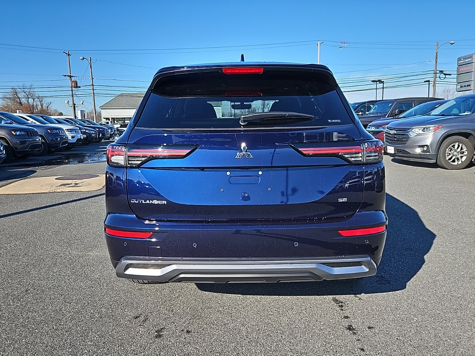 2025 Mitsubishi Outlander SE