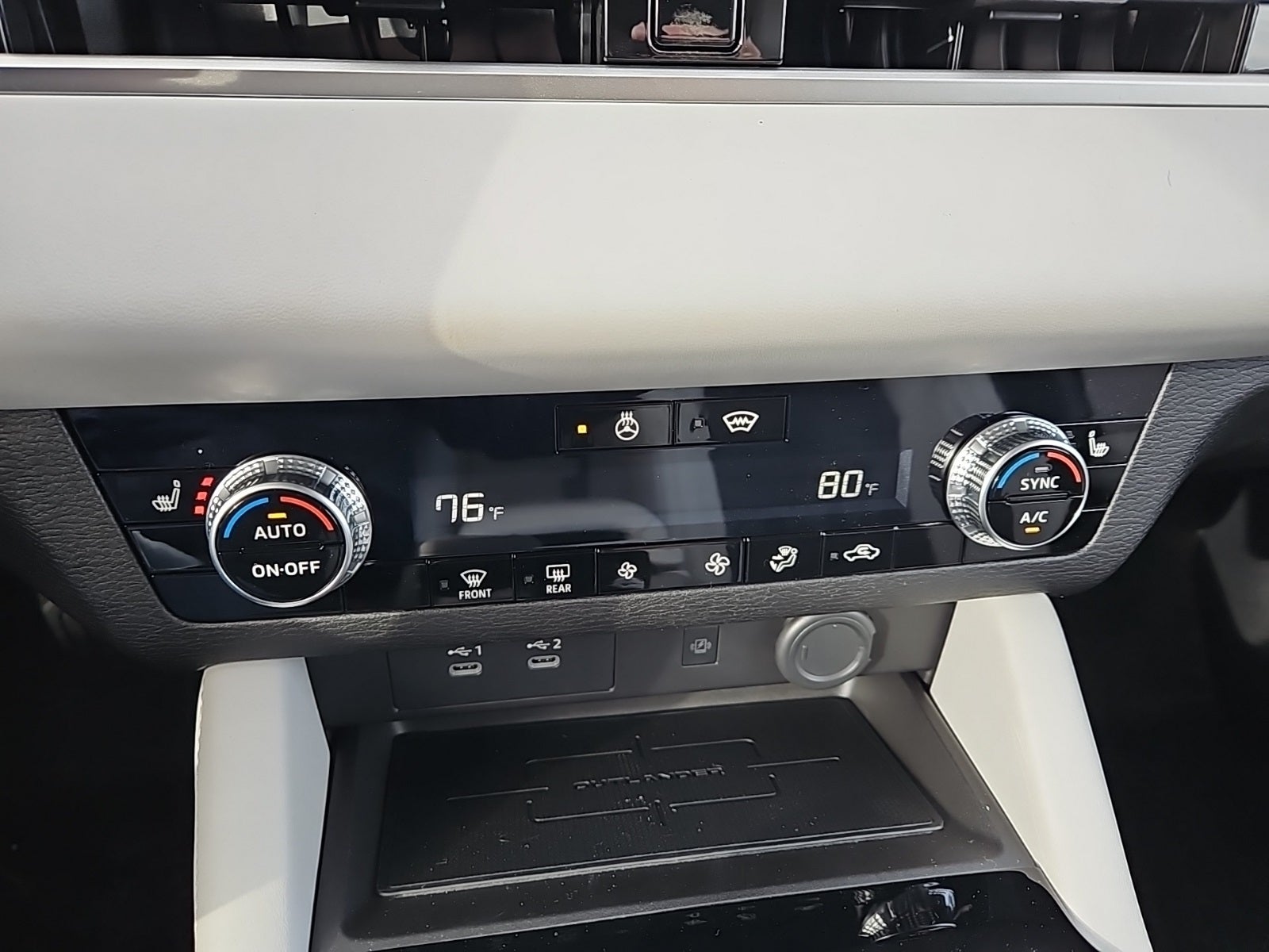 2026 Mitsubishi Outlander SE