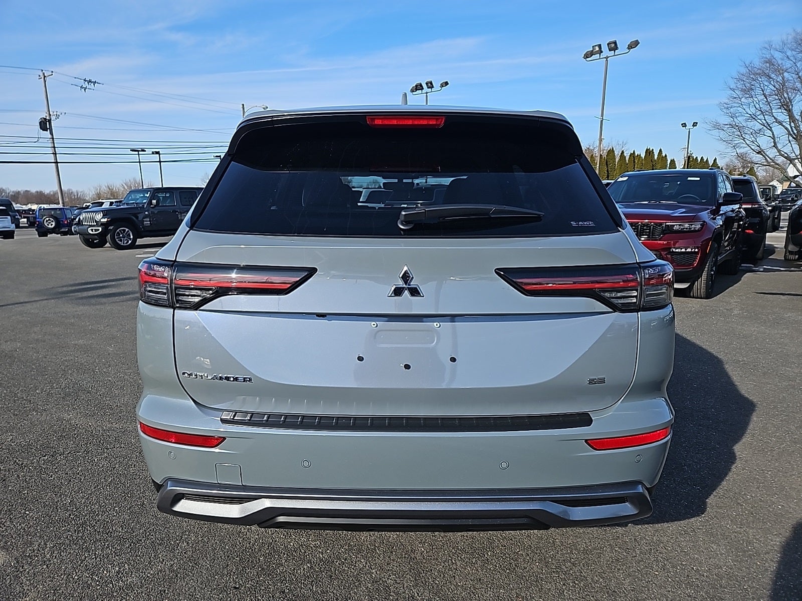 2026 Mitsubishi Outlander SE