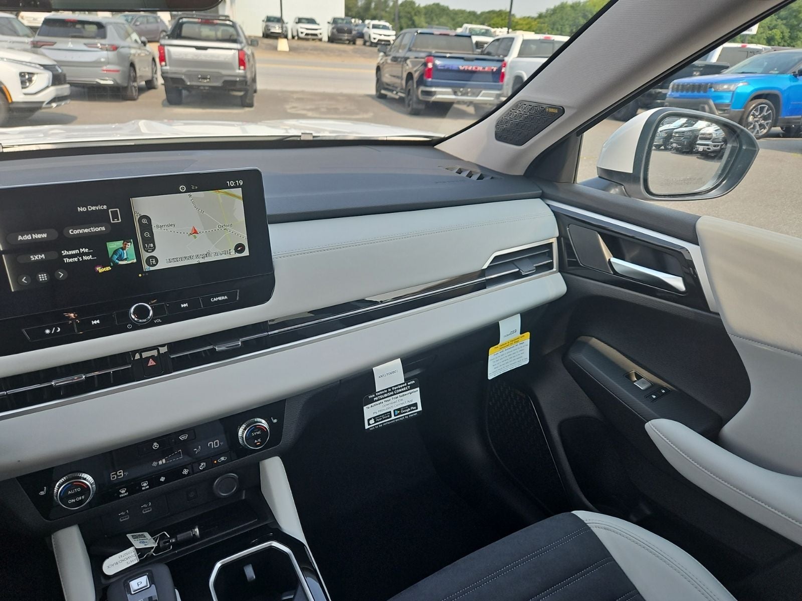 2026 Mitsubishi Outlander SE