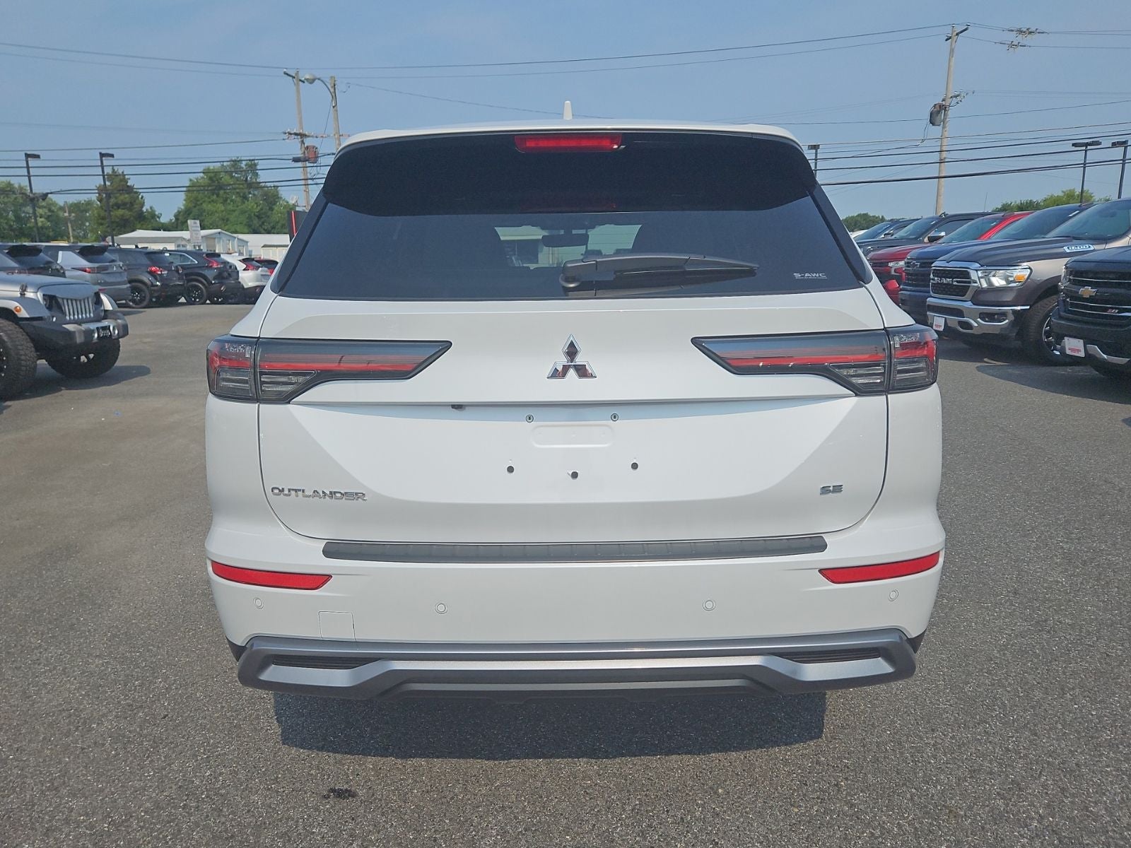 2026 Mitsubishi Outlander SE